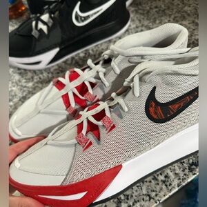 Nike Kyrie Flytrap 6 Athletic Shoes
Red and white